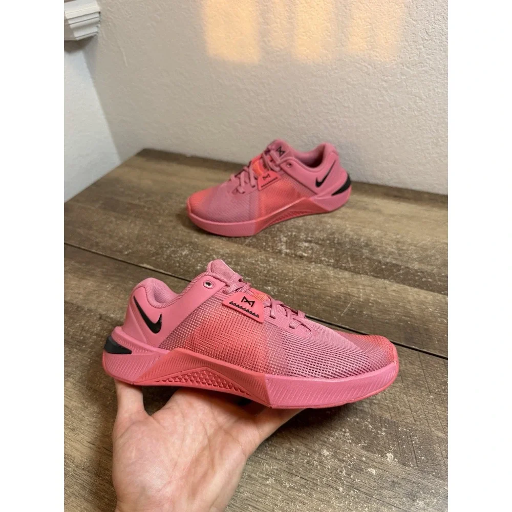 HQ2620-604 Nike Metcon 10 Size 6.5 Pecan Sea Coral Lava Glow Black (Women's)